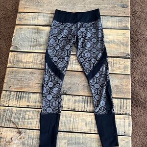 Kyodan Black and Gray Floral Leggings